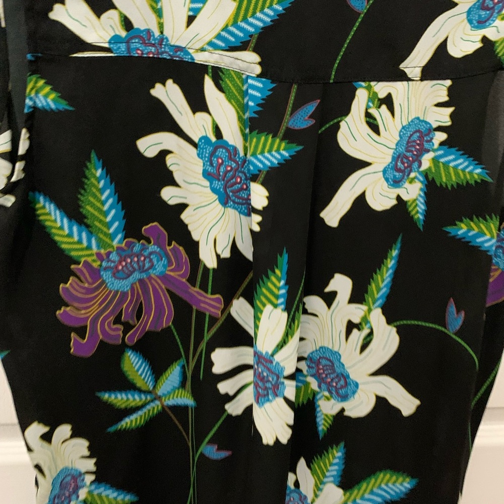 Blouse - Picture 2 of 3